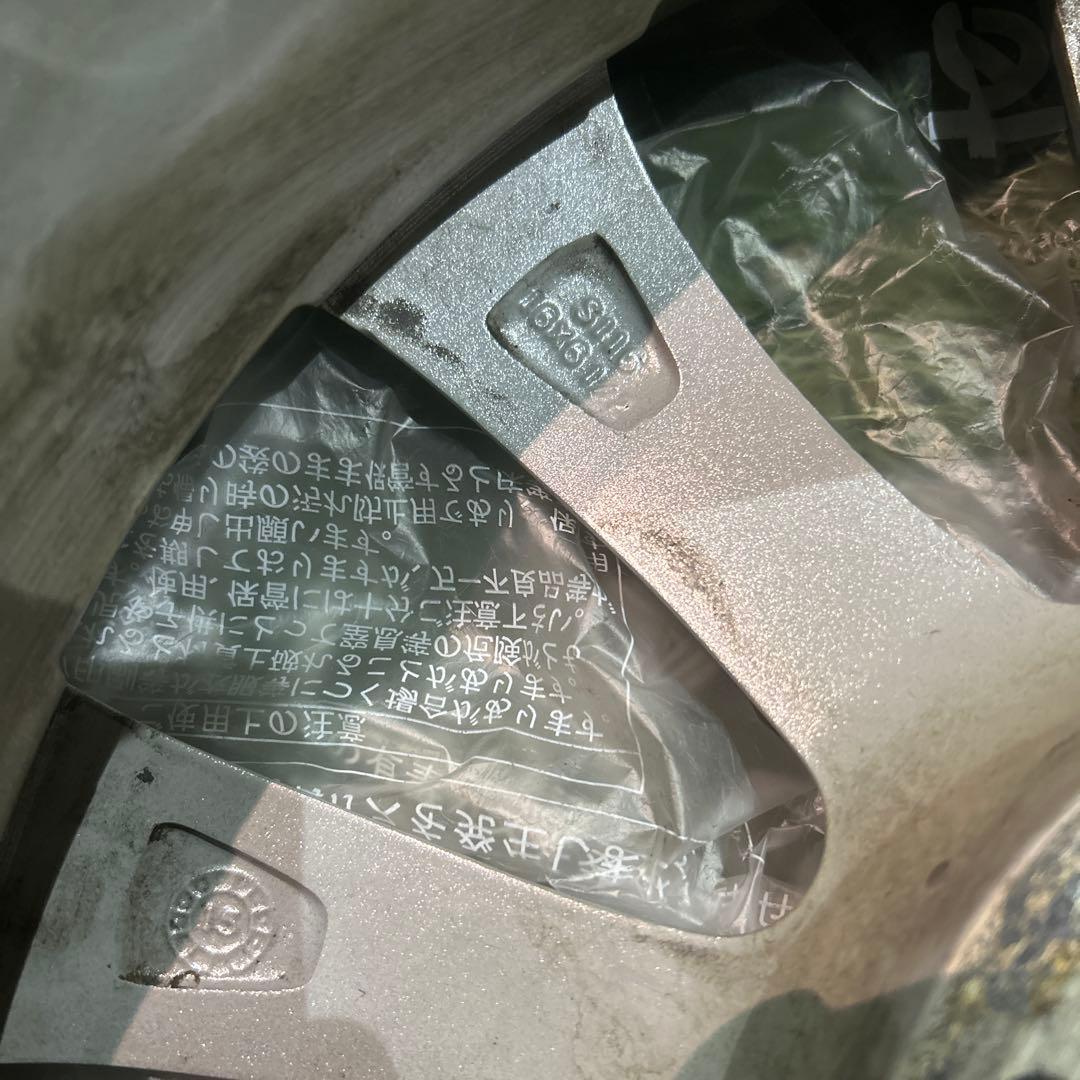 美品トーヨータイヤ　TOYO 2023 215/60r16 スタッドレス　3ヶ月