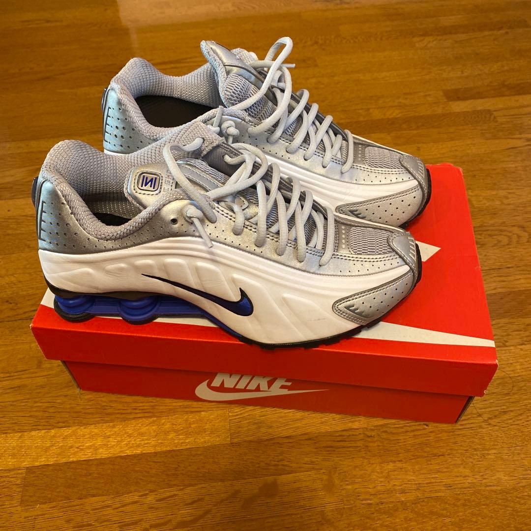 セール＊Nike Shox グレー/ブルー スニーカー