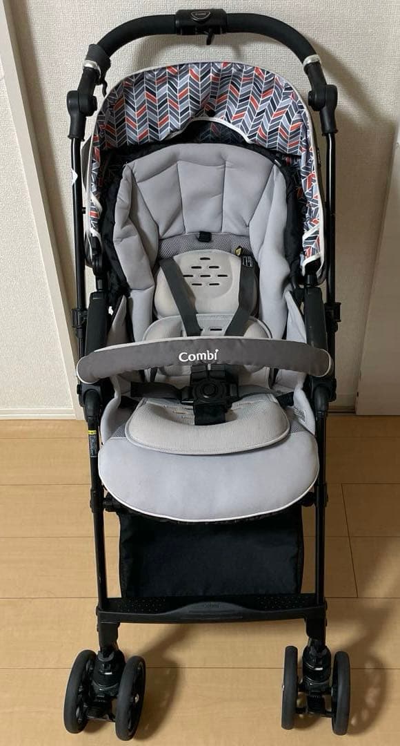 コンビ ベビーカー　スゴカルα 4キャス エッグショックHTヘリボーン