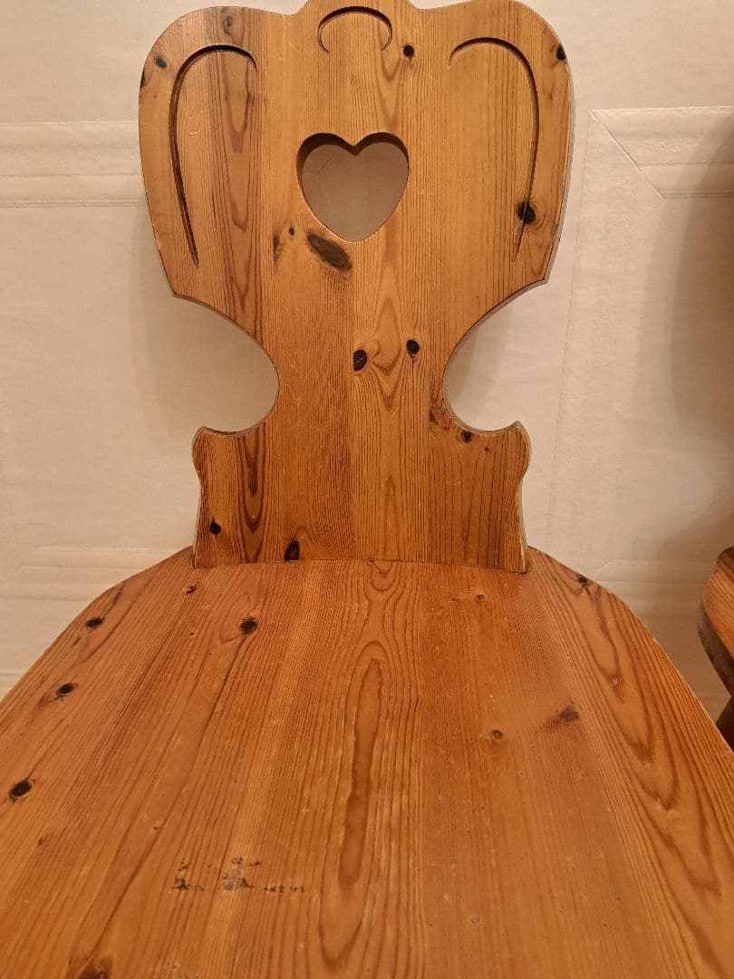 パイン材　木製ハート型背もたれ椅子2脚セット