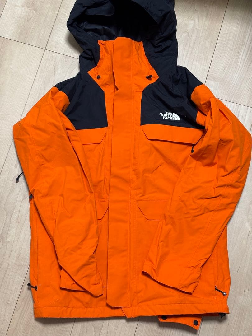 NS61808 ノースフェイス　スノーウェア　メンズS