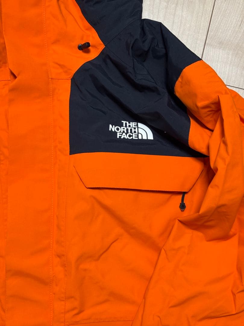 NS61808 ノースフェイス　スノーウェア　メンズS