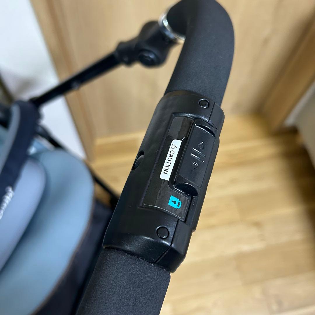 combi コンビ　スゴカルα 4キャス compact エッグショック HT