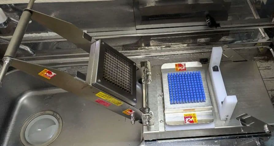 【10％OFF】業務用食パン角切りマシン（ラスク等に）