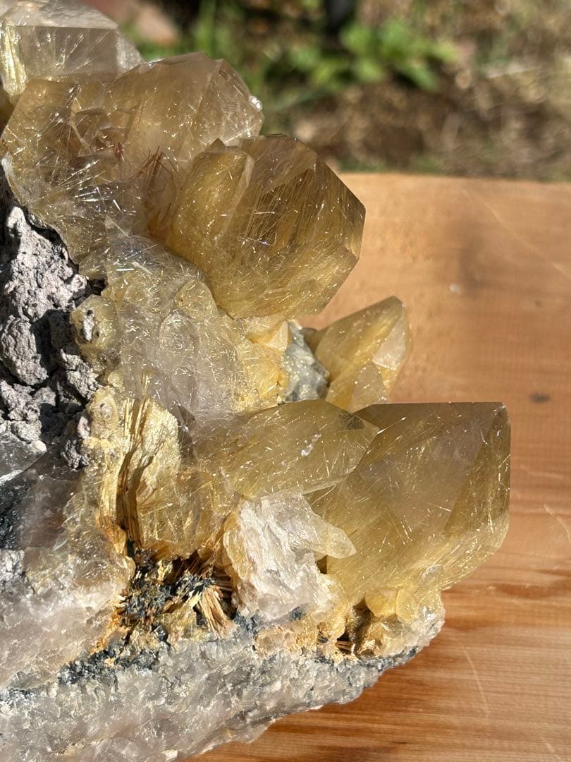 水晶　ルチルクォーツ原石　希少価値3.1kg‼️168万→98万→