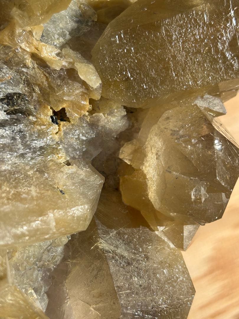 水晶　ルチルクォーツ原石　希少価値3.1kg‼️168万→98万→