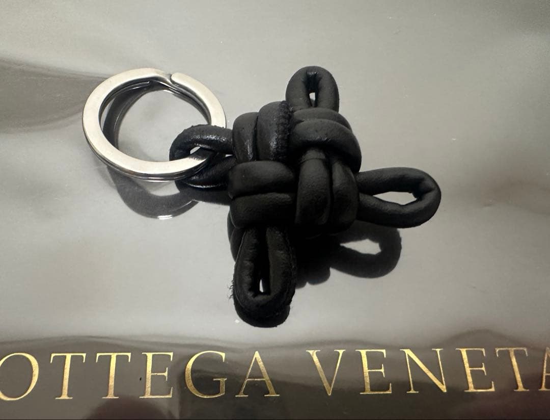 【付属品付】ボッテガヴェネタ ノットキーリング クロームロゴ/黒/✨️✨
