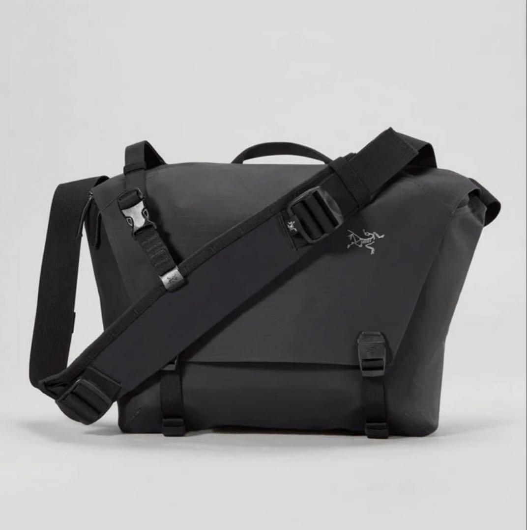 アークテリクス グランヴィル 10 クーリエ バッグ ブラック