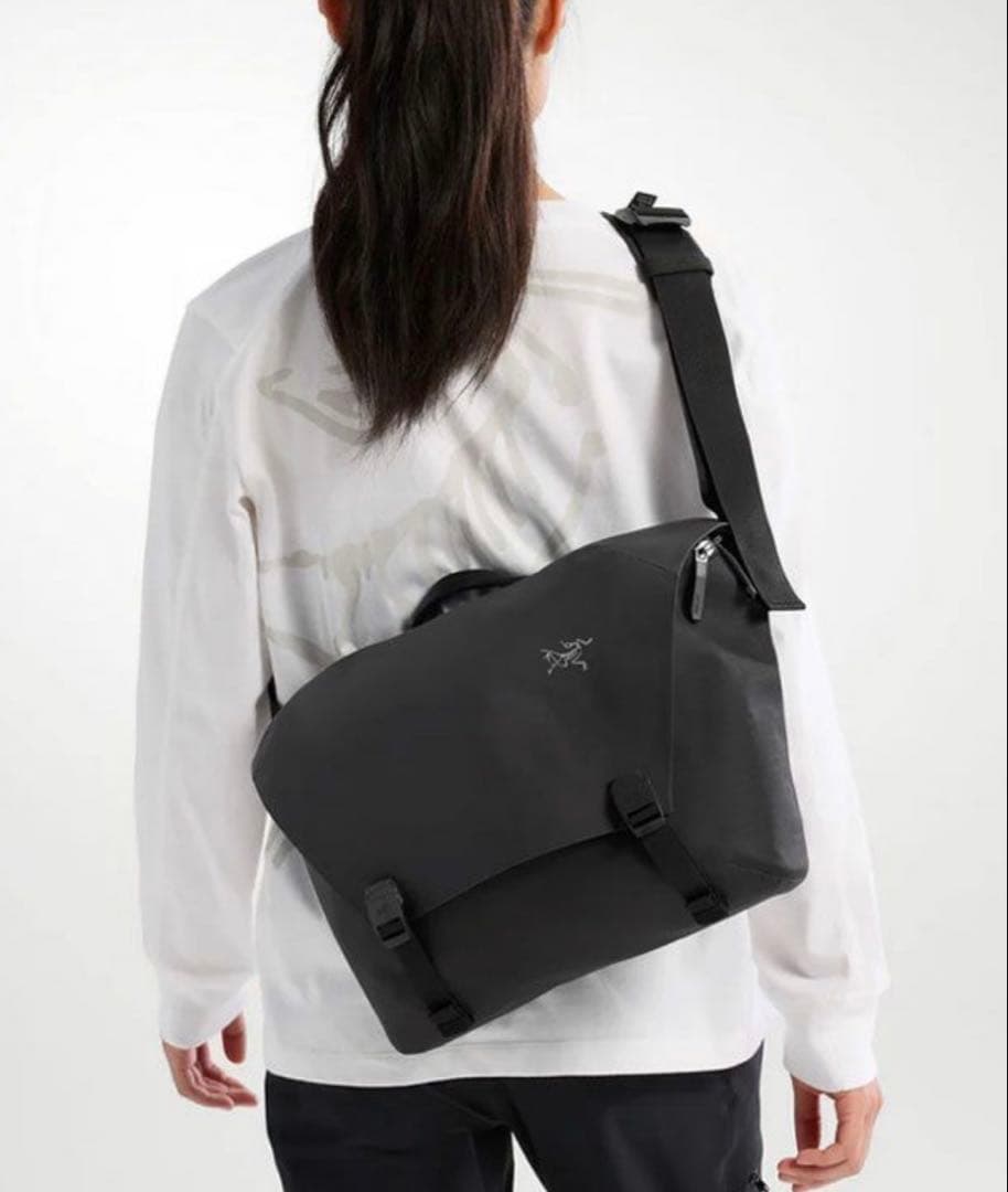 アークテリクス グランヴィル 10 クーリエ バッグ ブラック