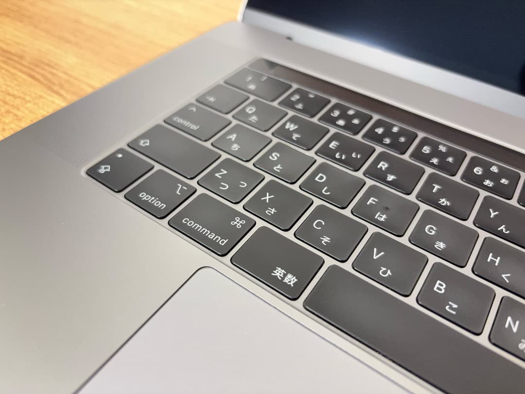 MacBook Pro 2018 15インチ i9 2.9GHz 16GBメモリ