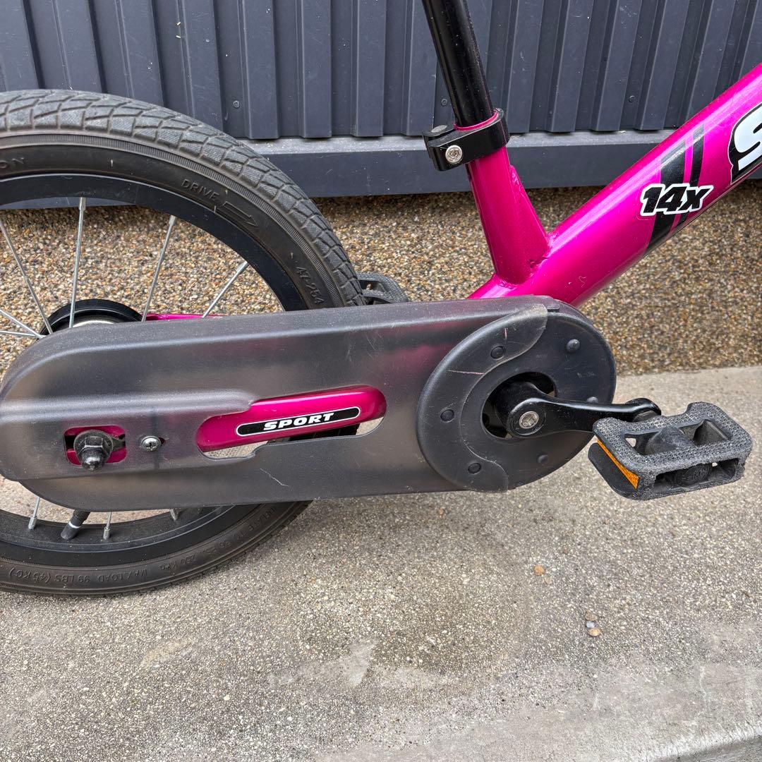 STRIDER14xストライダー フューシャピンク ペダルスタンド付