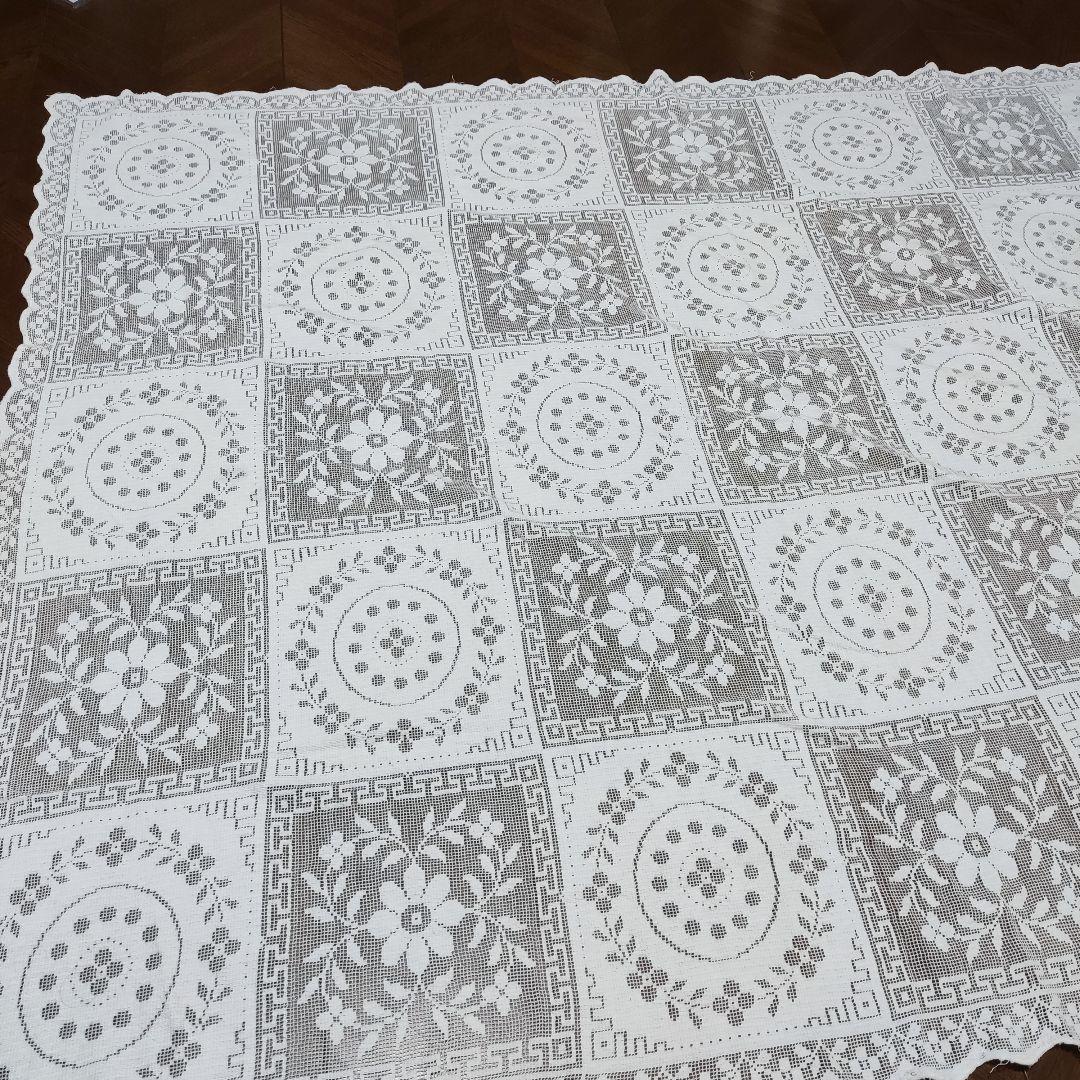レースのテーブルクロス　インテリア敷物　レースクロス　152 x 120