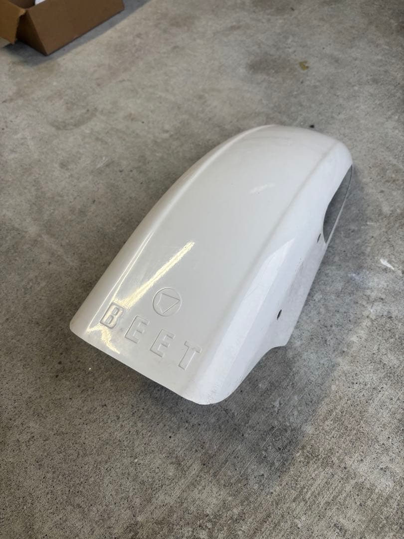 未使用 BEET フロントフェンダー ZRX用