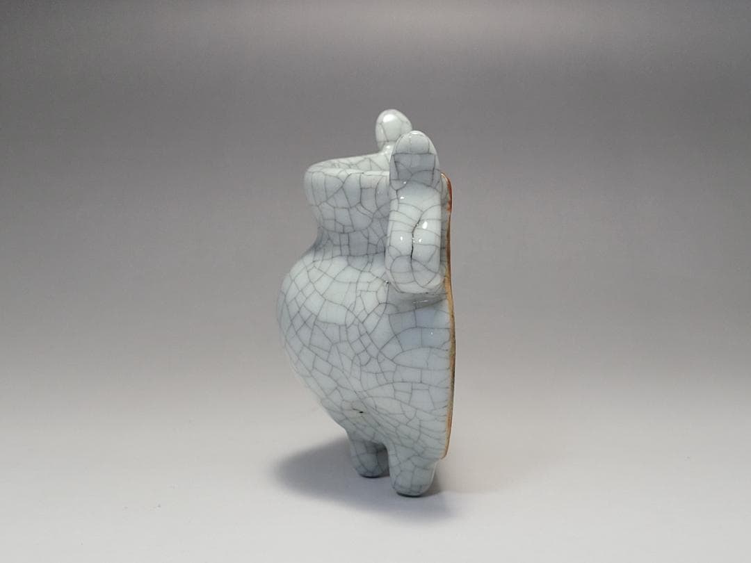 白磁 貫入 三足香炉型 掛花入 明清時代 幅約8.7cm