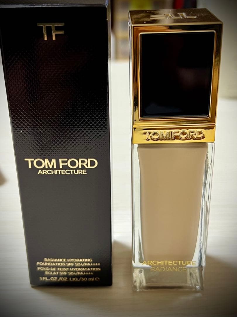 TOM FORD アーキテクチャー ラディアンス ファンデーション 、プライマー