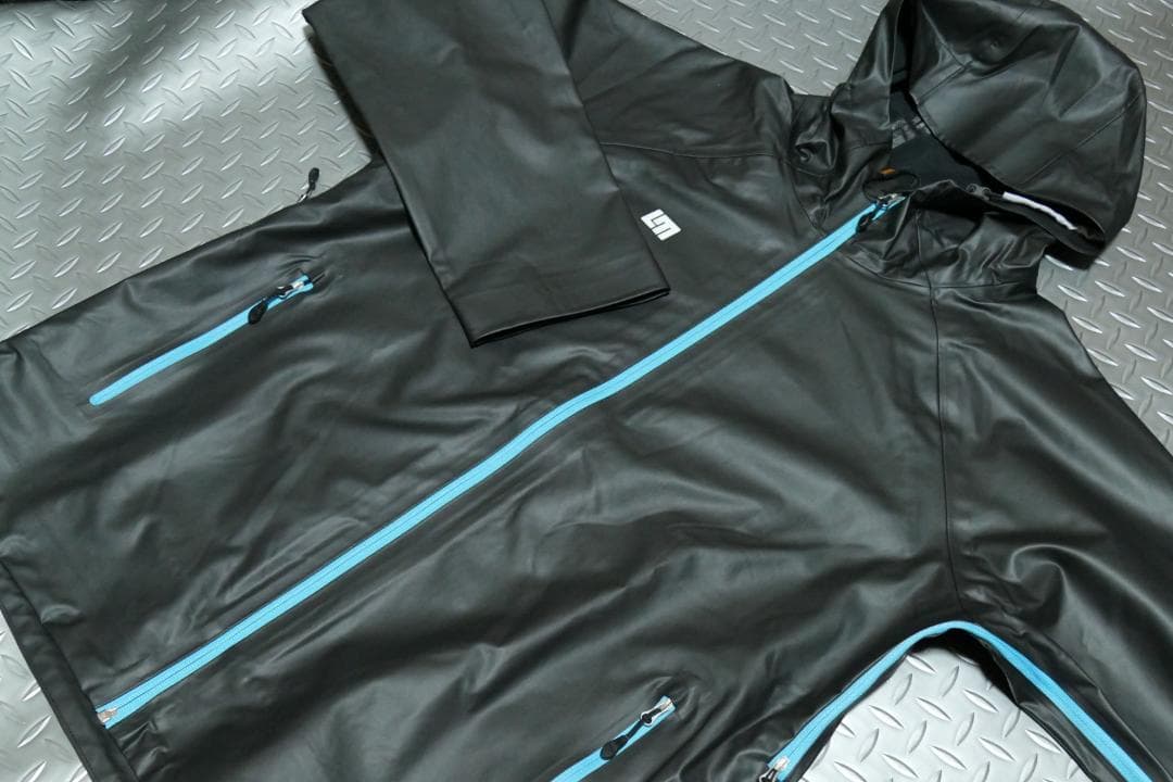 ★秋冬★ラウドマウス★ラミネート加工フード付きフルジップブルゾン★LL★BK