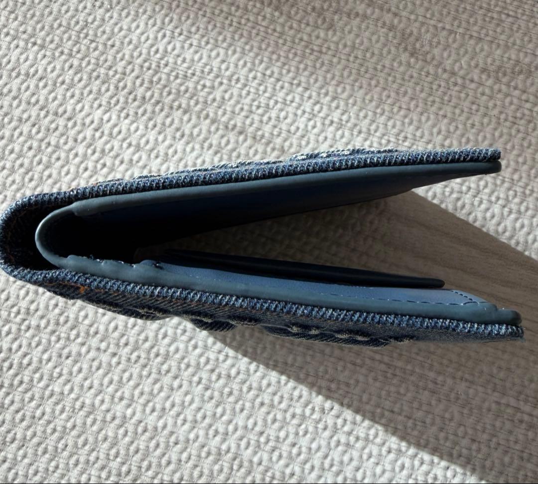 最終値下げ❗️DIESEL ディーゼル　小銭入れ付き　２つ折り財布