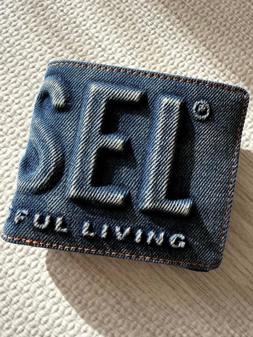 最終値下げ❗️DIESEL ディーゼル　小銭入れ付き　２つ折り財布