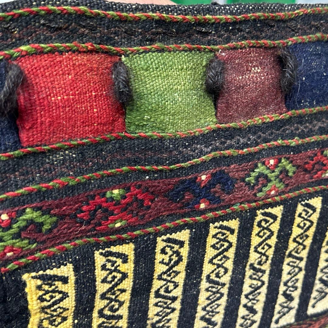 オールドキリムのとても古い ホリジンバッグ　ヴィンテージ トライブルラグ