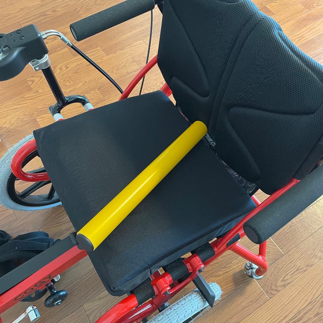 【@135.】足こぎ車いす　COGY(コギー)Mサイズ