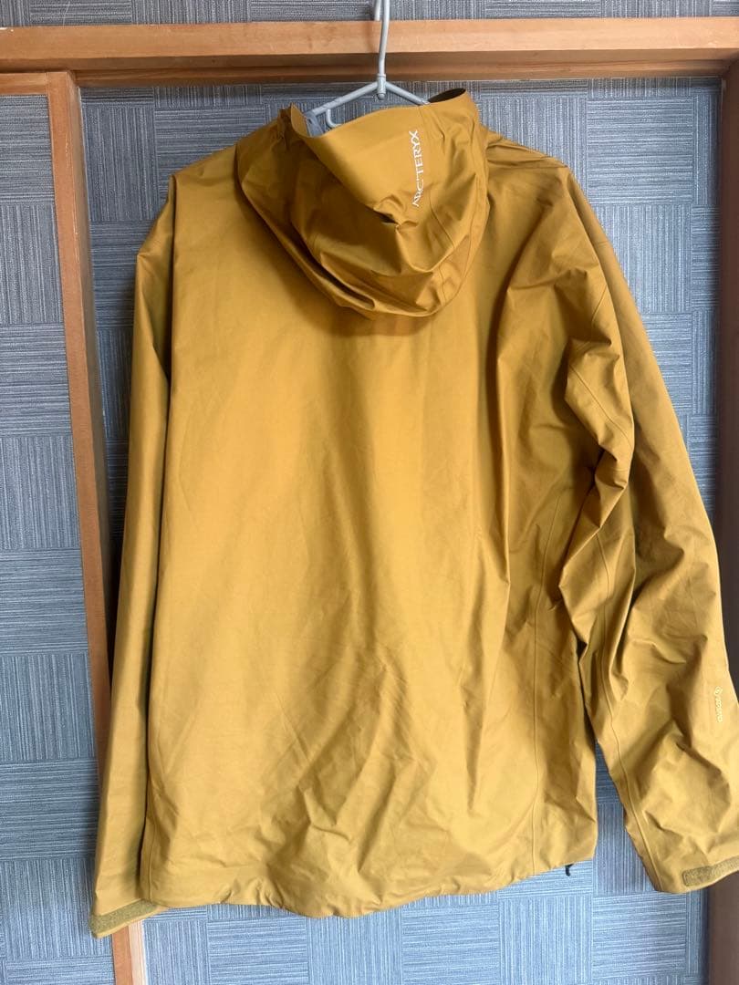 アークテリクス ベータジャケット サイズL　Yukon