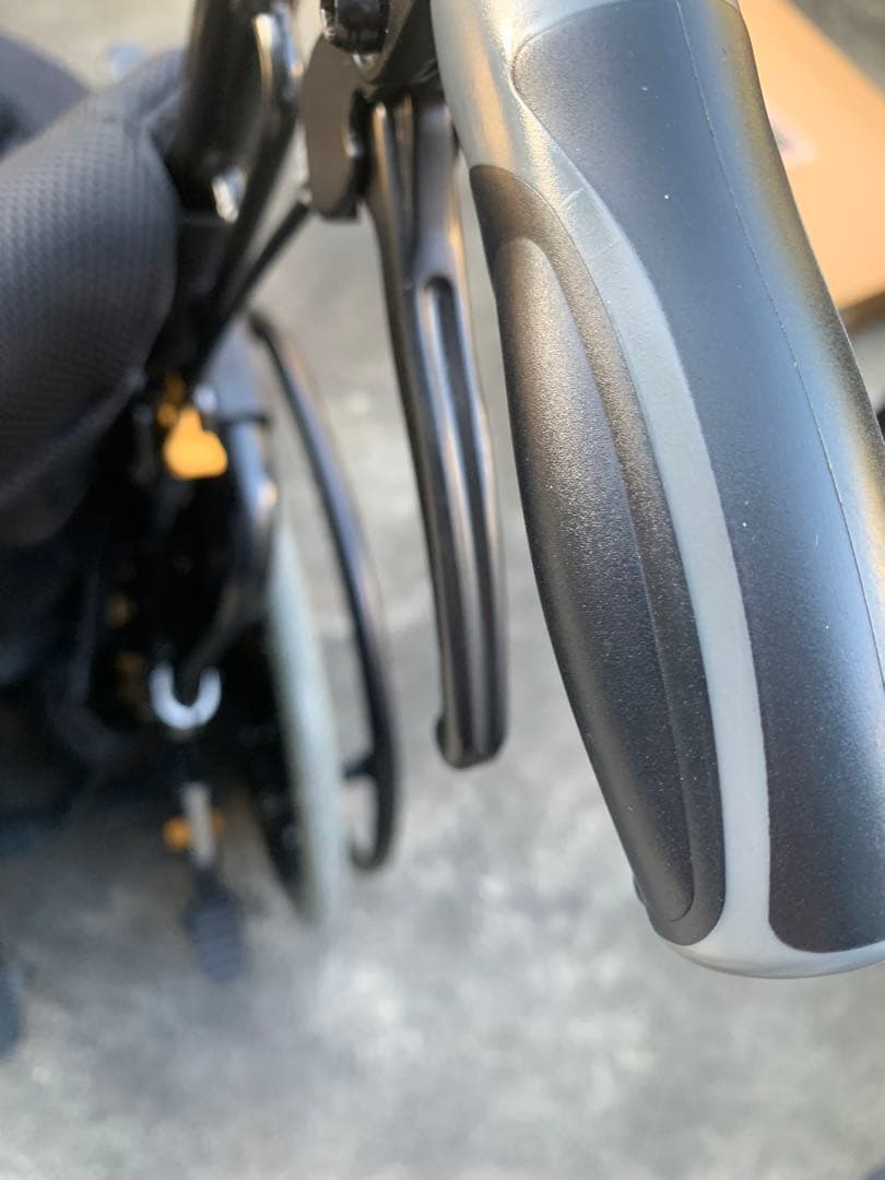 ヤマハ　子供用　黒 自走用車椅子 調整可能アームレスト　値下げできます　相談