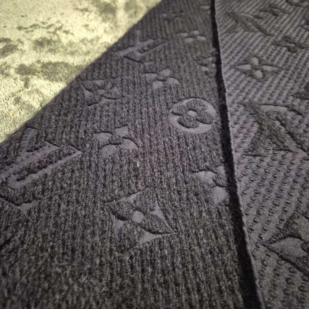 Louis Vuitton ブラック WOOLマフラー　使用回数20回程度