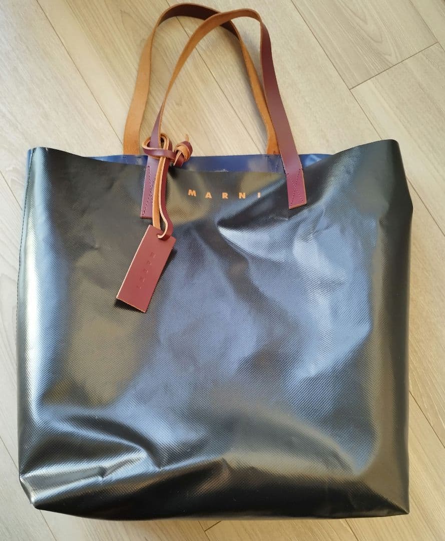 MARNI 黒青 PVCトートバッグ　マルニ