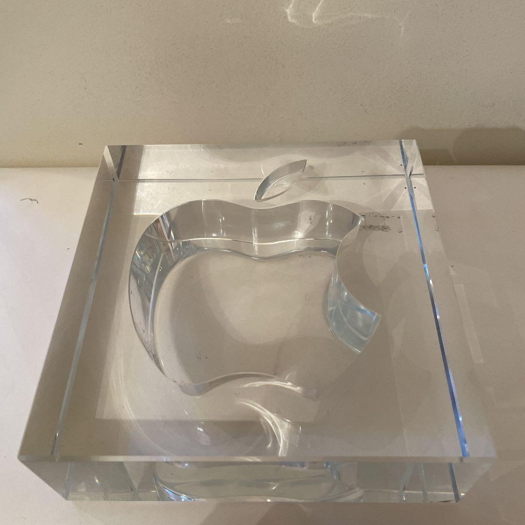 appleの置き物　ガラス製（73）アップルコンピュータ