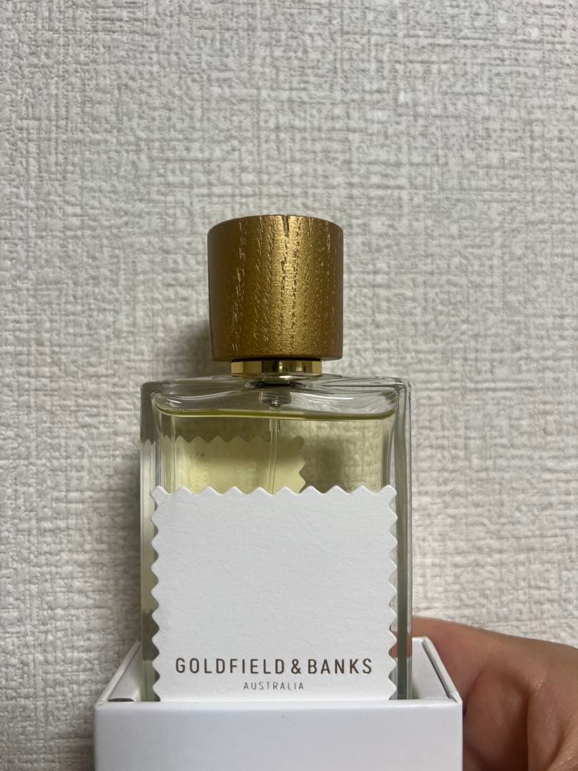Goldfield & Banks ホワイト サンダルウッド　香水