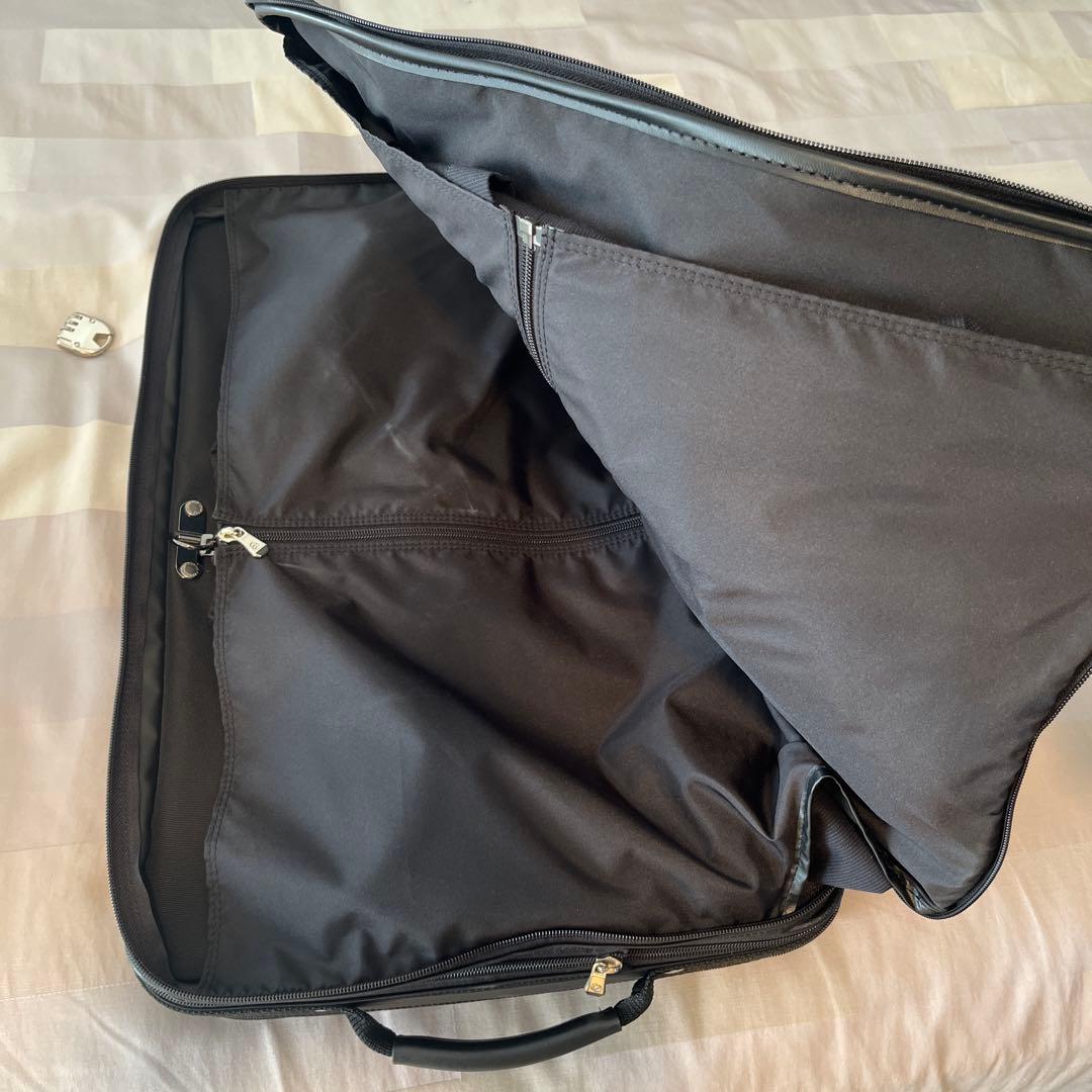 LONGCHAMP ロンシャン　キャリーケース　機内持ち込みサイズ　ブラック