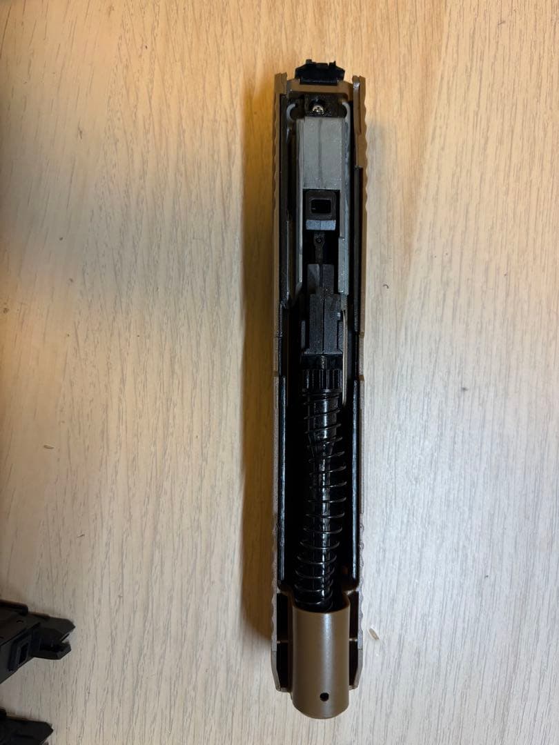 Laylax SIG SAUER M17 Co2 ガスガン コヨーテ