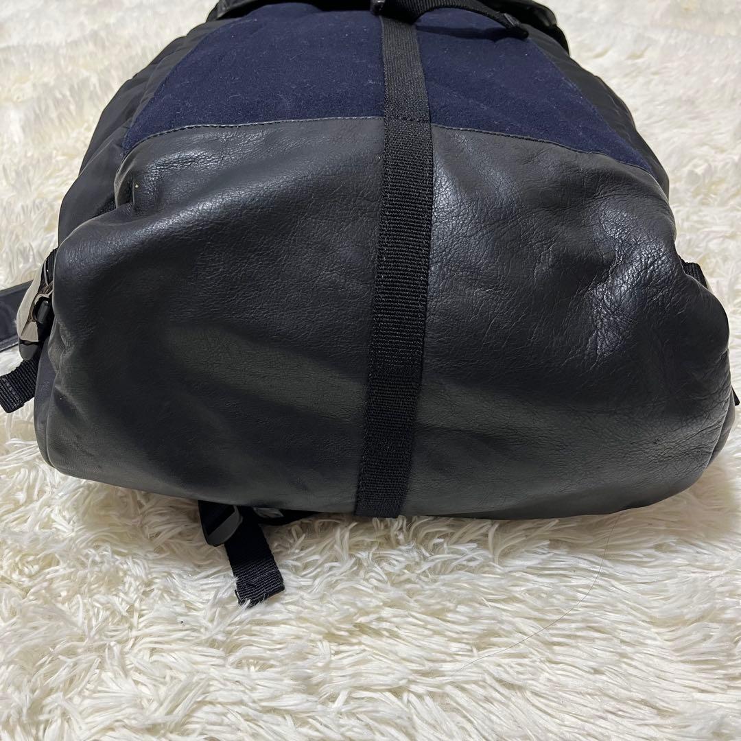 【希少美品】モンクレール AMI リュック バックパック ロゴ刺繍 黒