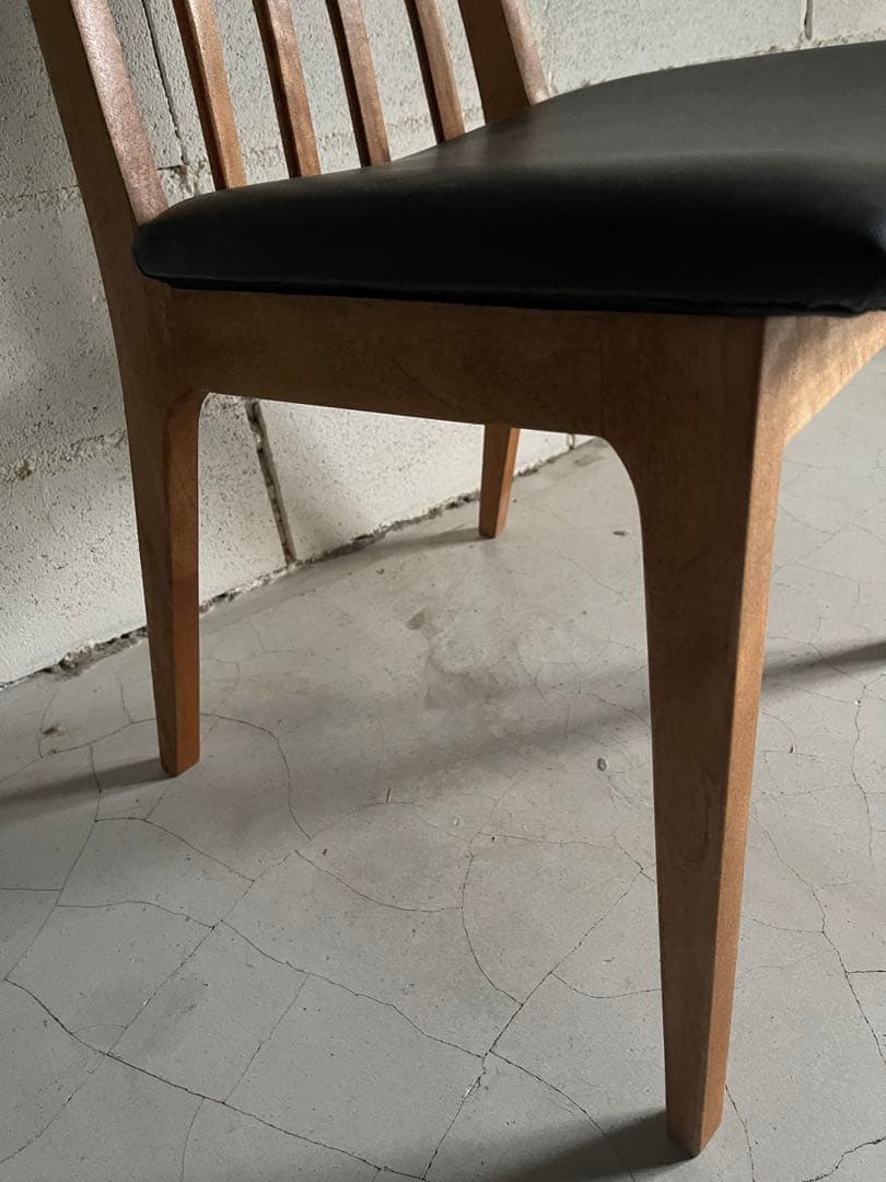 BOSCO ボスコ　ダイニングチェア　北欧　合皮レザー　朝日木材加工　アクタス