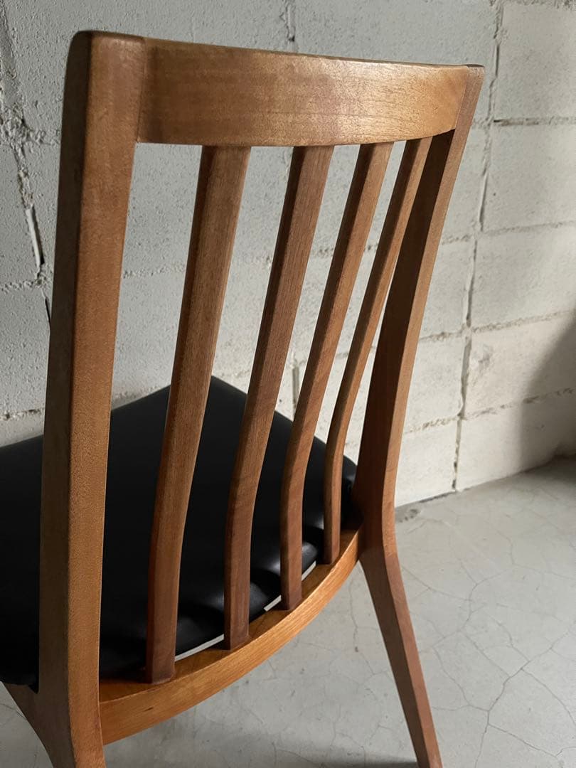 BOSCO ボスコ　ダイニングチェア　北欧　合皮レザー　朝日木材加工　アクタス