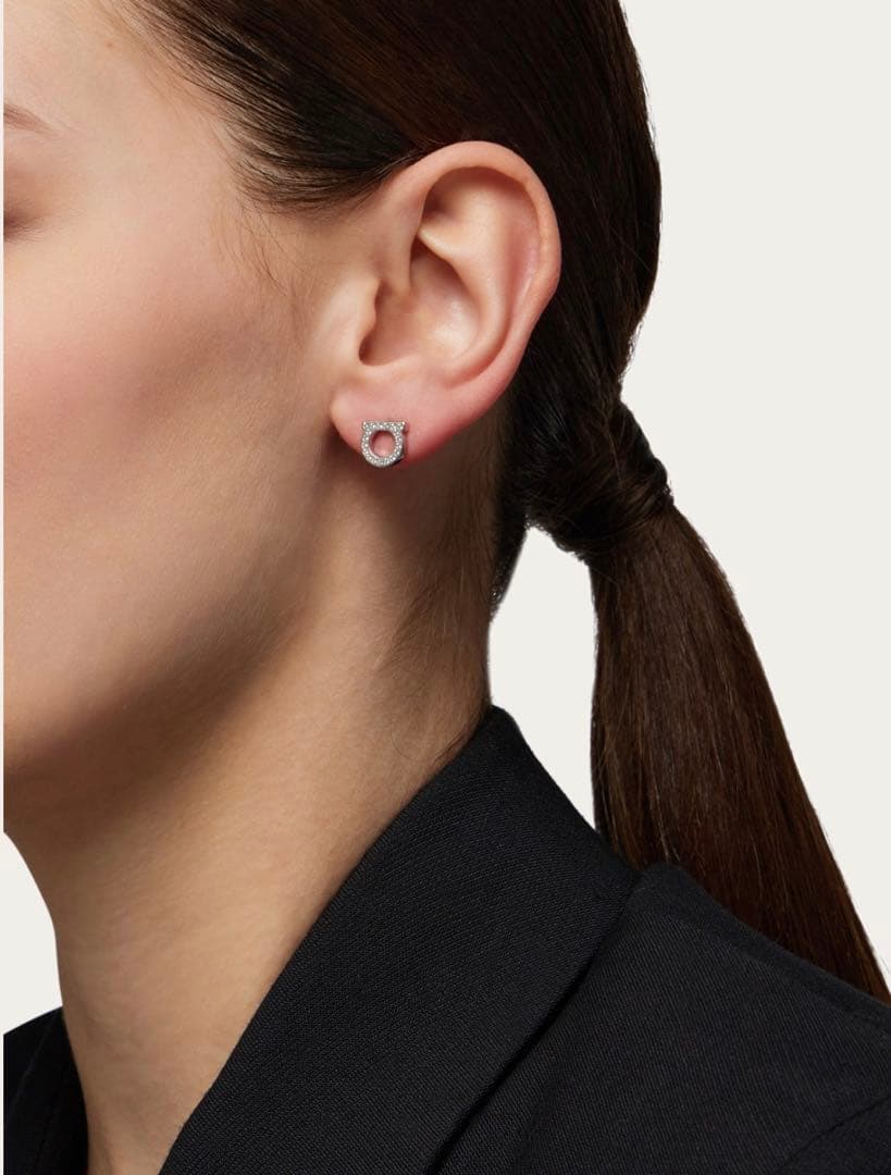 FERRAGAMO フェラガモ ガンチーニ クリスタルピアス(S)