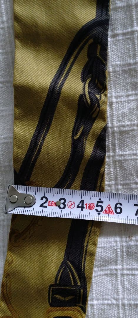 エルメス　ツイリー　カーキー　シルク製　未使用　箱付き