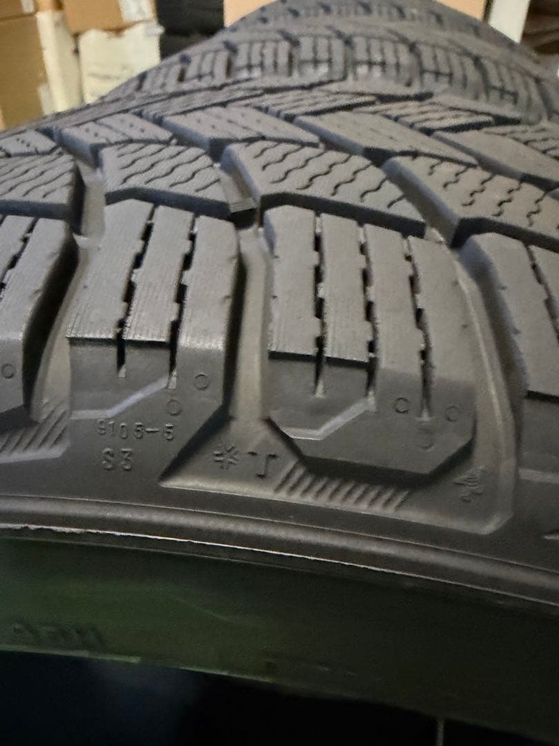 225/45-18スタッドレス4本 ミシュランX-ICE  24年製造