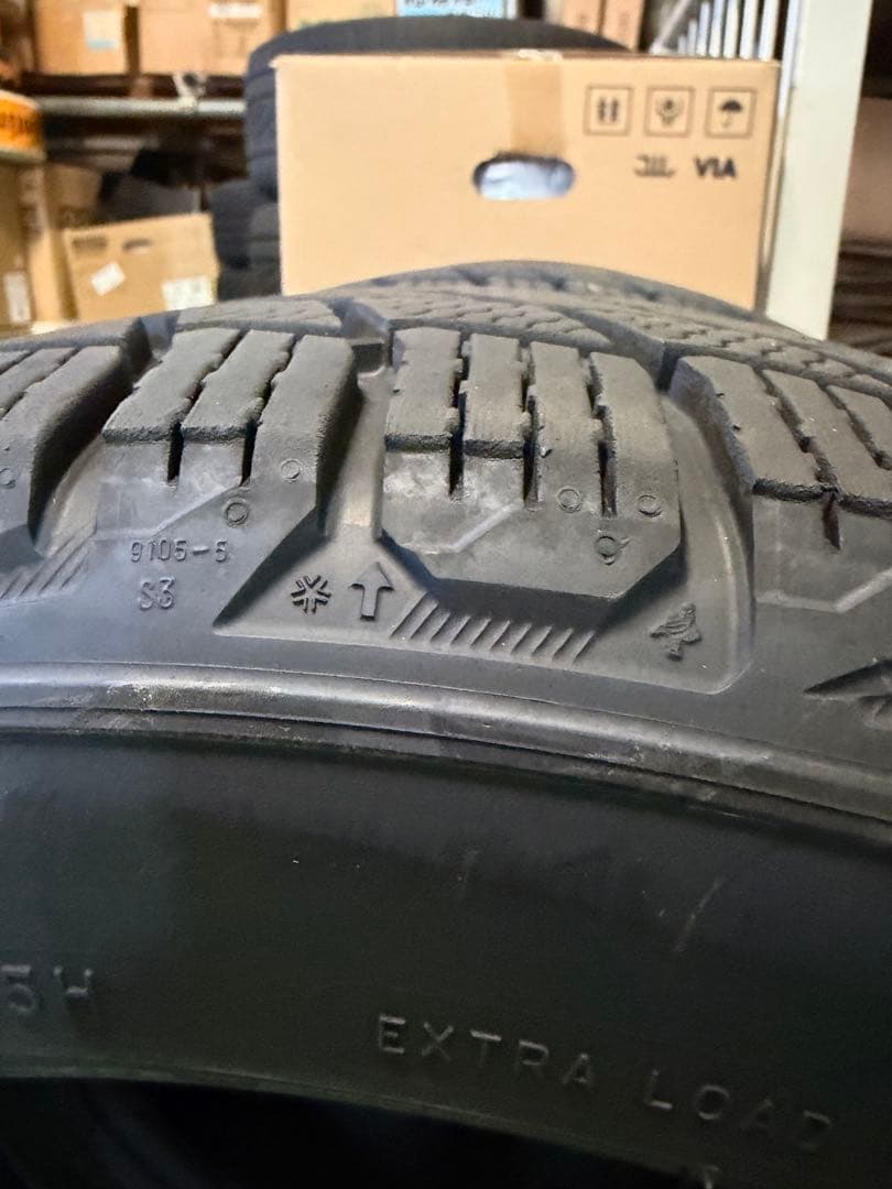 225/45-18スタッドレス4本 ミシュランX-ICE  24年製造