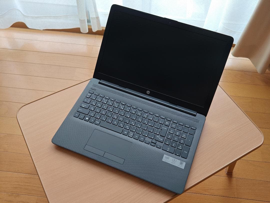 HPスリムな ノートパソコン