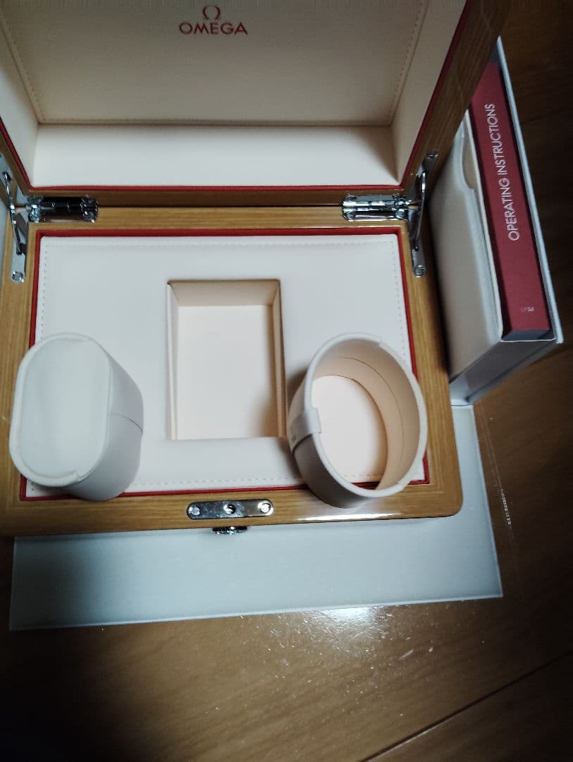 OMEGA 時計収納ボックス ほぼ未使用