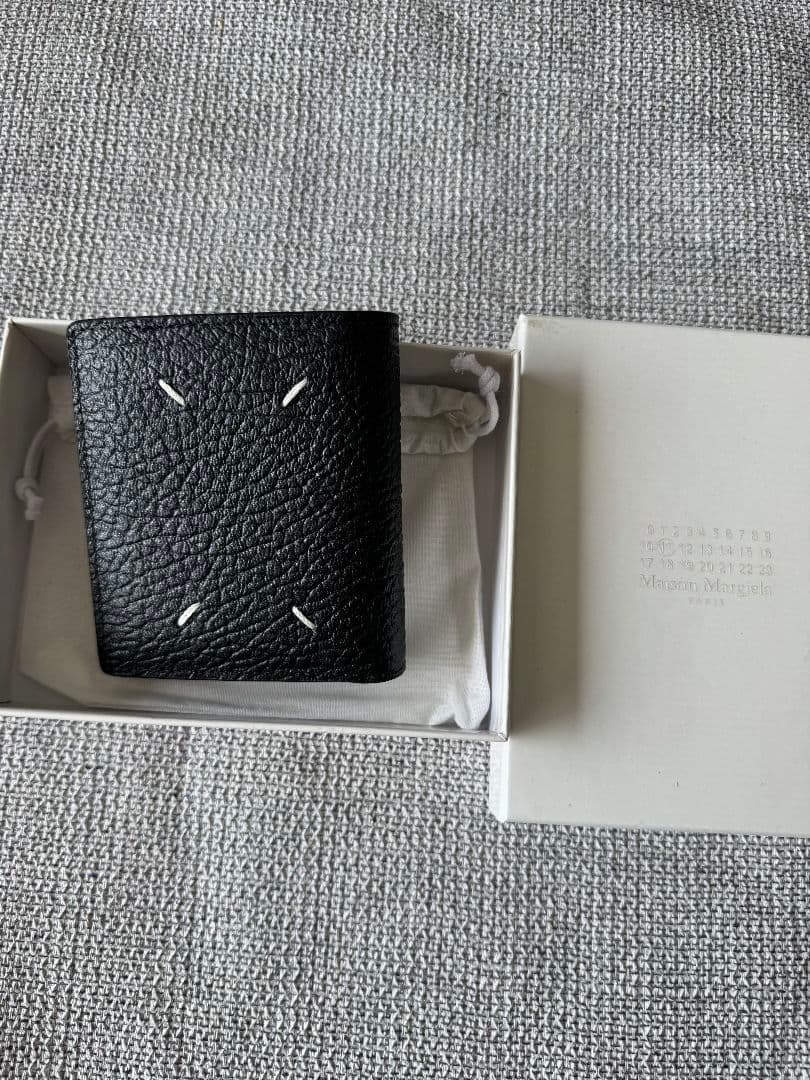 Maison Margiela ブラック二つ折り財布