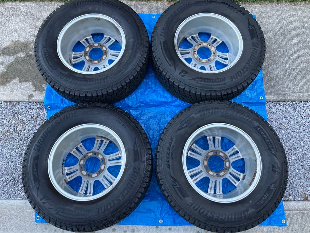 22年製 ブリザックDM-V3 265/70R17 社外アルミホイールセット