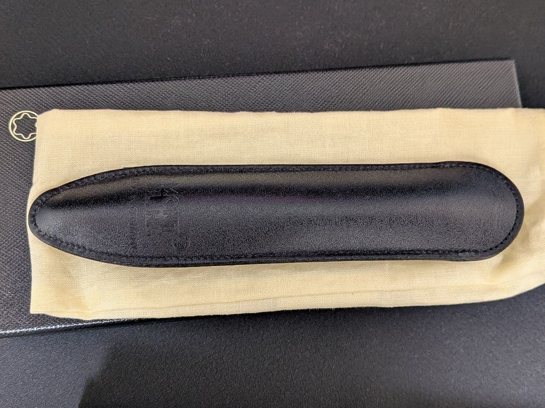 モンブラン　ペンスリーブ マイスターシュテュックレザー