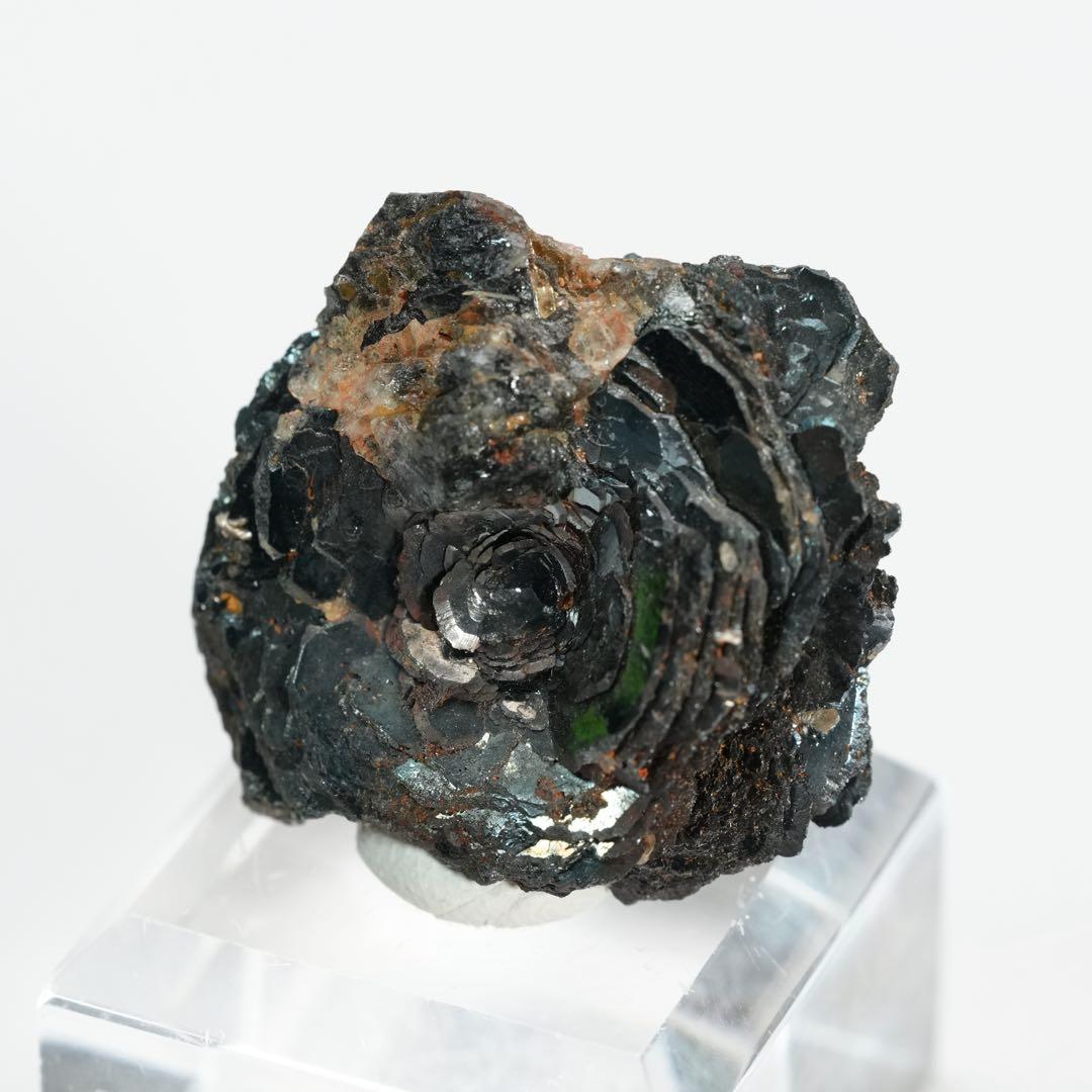 【希少産地】【黒薔薇】スイス カヴラディ産ヘマタイトローズ 29×29×12mm