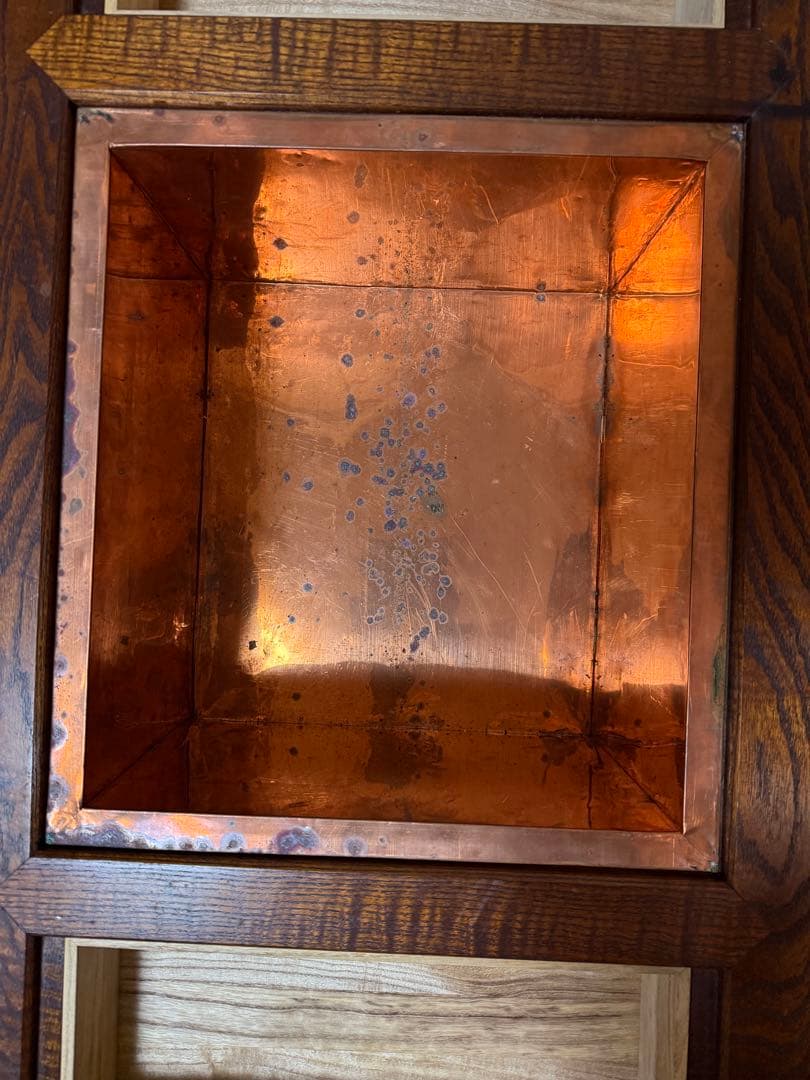 重厚で木目の美しい関西火鉢　長火鉢