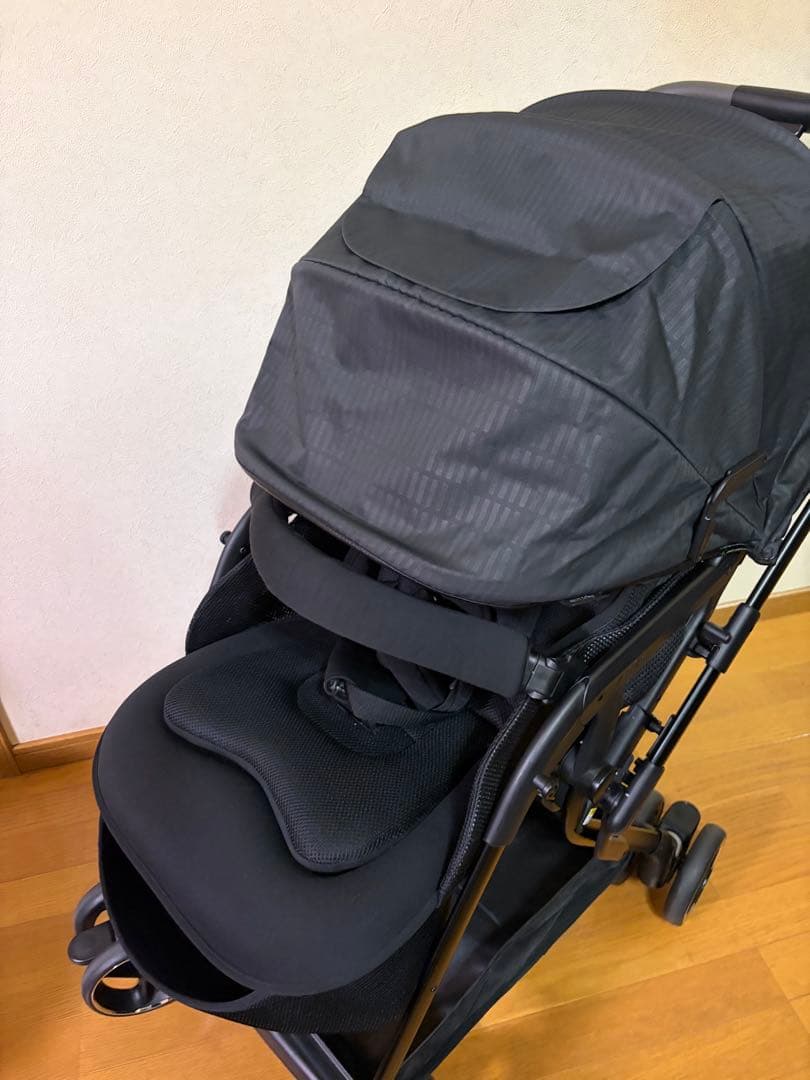 アップリカ 極美品 オプティアクッション グレイス　今年購入美品