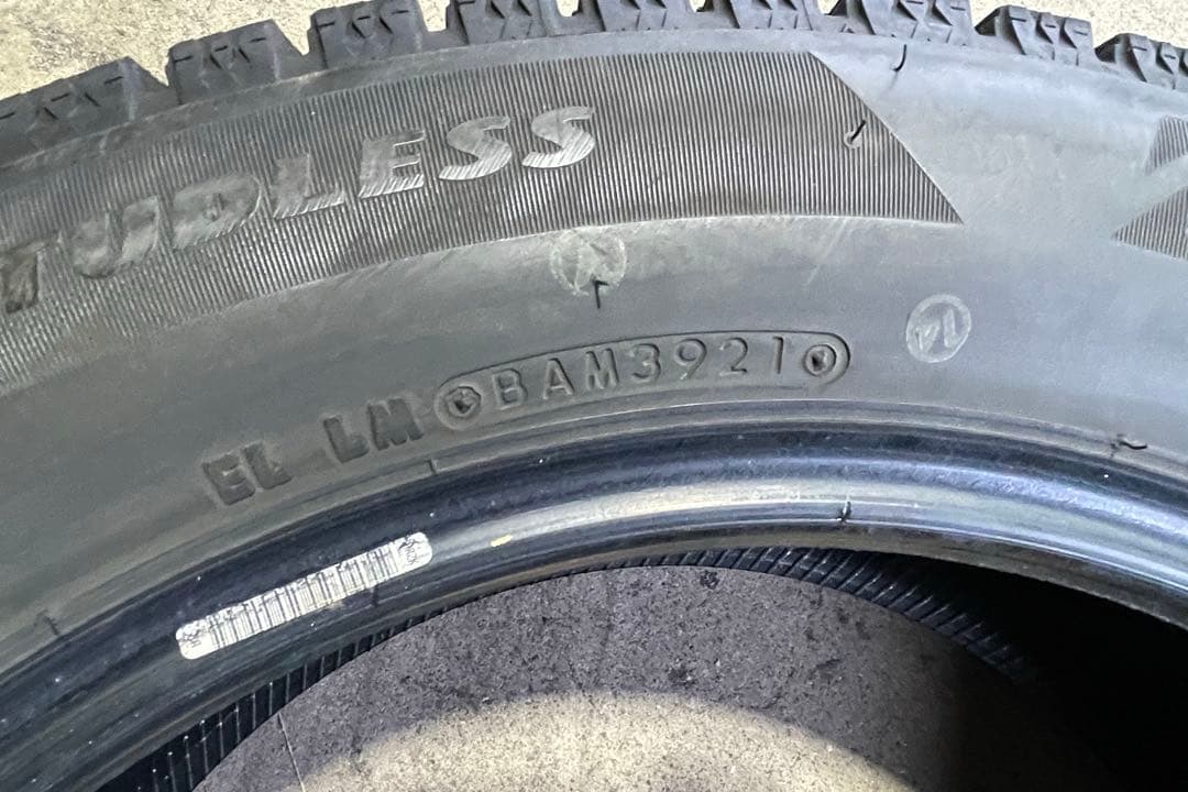 ✦送料込✦ブリヂストン スタッドレスタイヤ　VRX2 215/55R17 2本