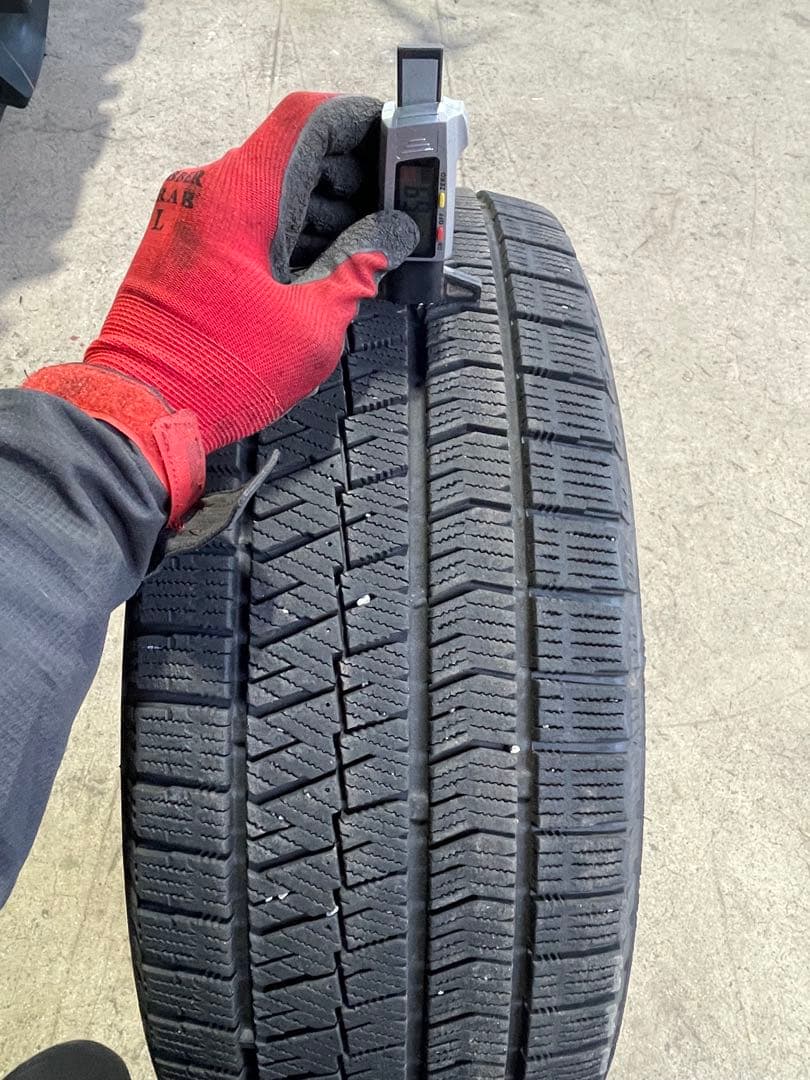 ✦送料込✦ブリヂストン スタッドレスタイヤ　VRX2 215/55R17 2本