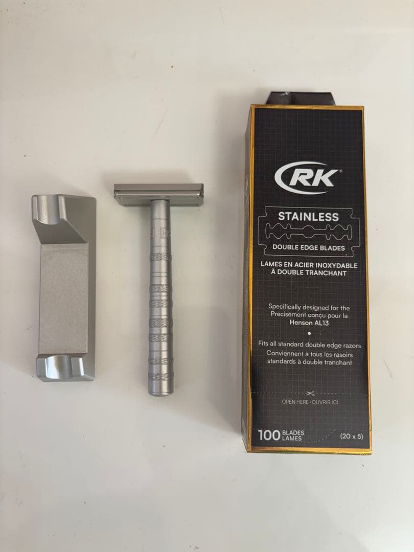 HENSON SHAVING ヘンソン（mediumミディアム）専用スタンド付